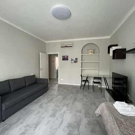 Giacomino Apartment Central Station Milan Luaran gambar